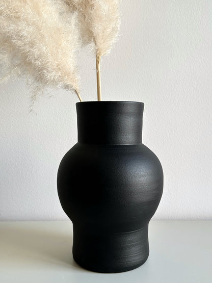 Vase Osaka noir